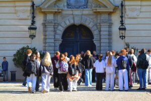 eb63d7b4-d8bd-4784-bd3b-3a223778f942